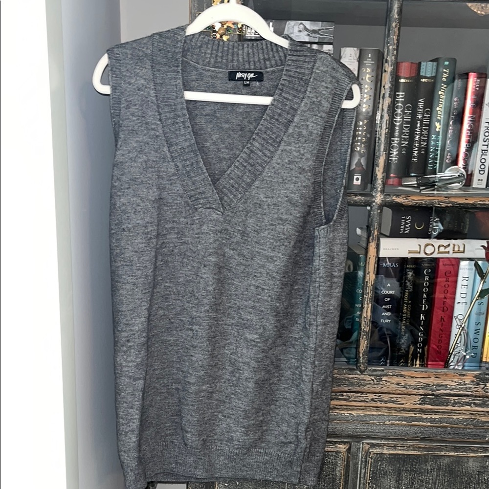Gray Sleeveless Sweater Vest by